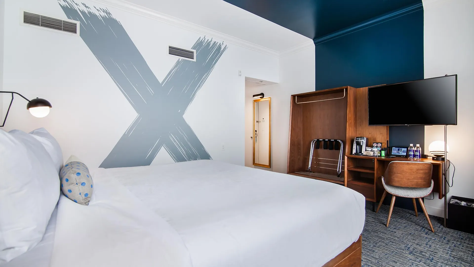 ****  Hotel Belmont Vancouver Mgallery קנדה