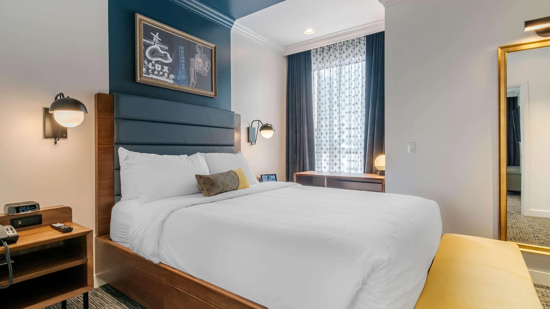 ****  Hotel Belmont Vancouver Mgallery קנדה